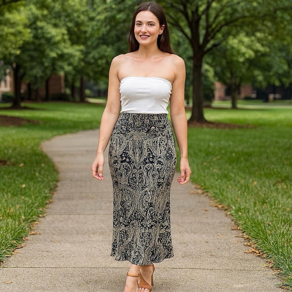Chic boho midi skirt with baroque paisley print by Hazel